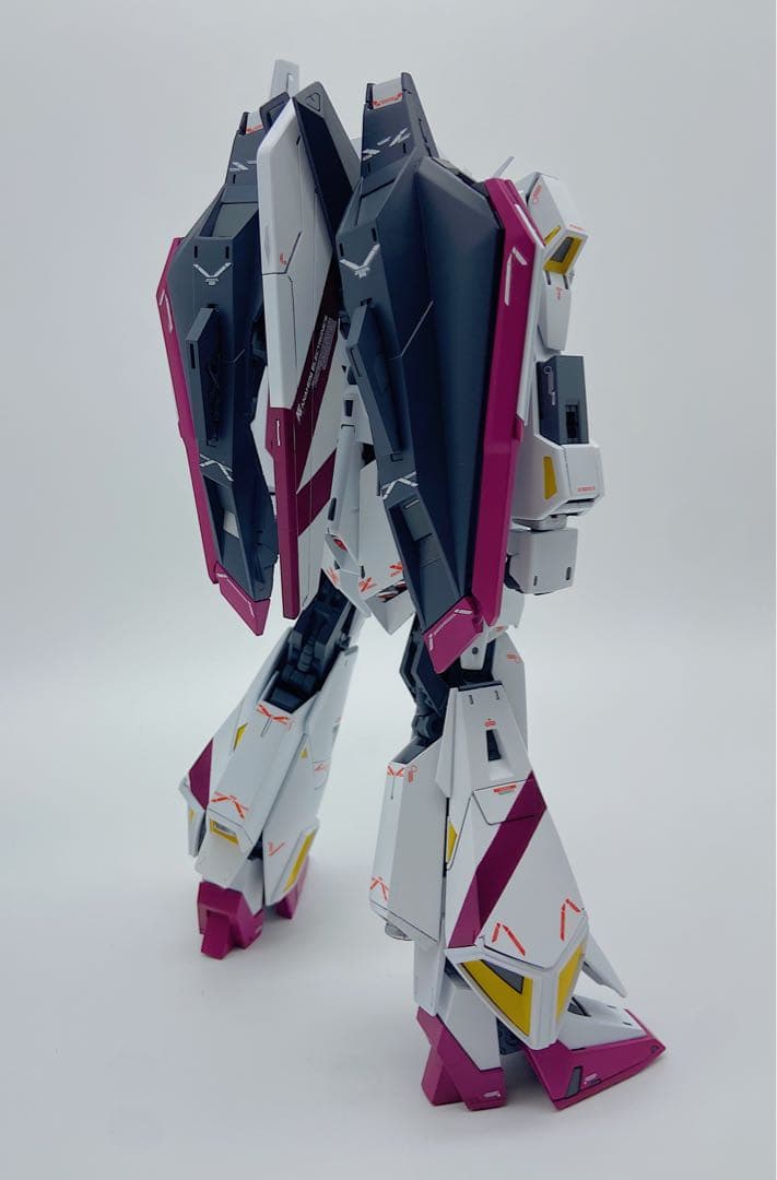 MG 1/100 ゼータガンダム Ver.Ka zガンダム3号機　全塗装完成品