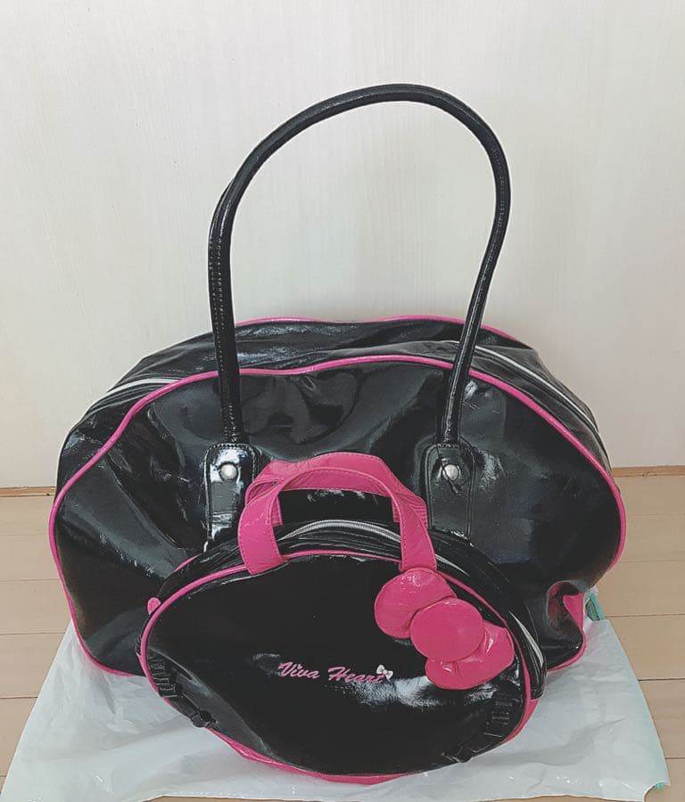 vivaHeant キティ コラボバック