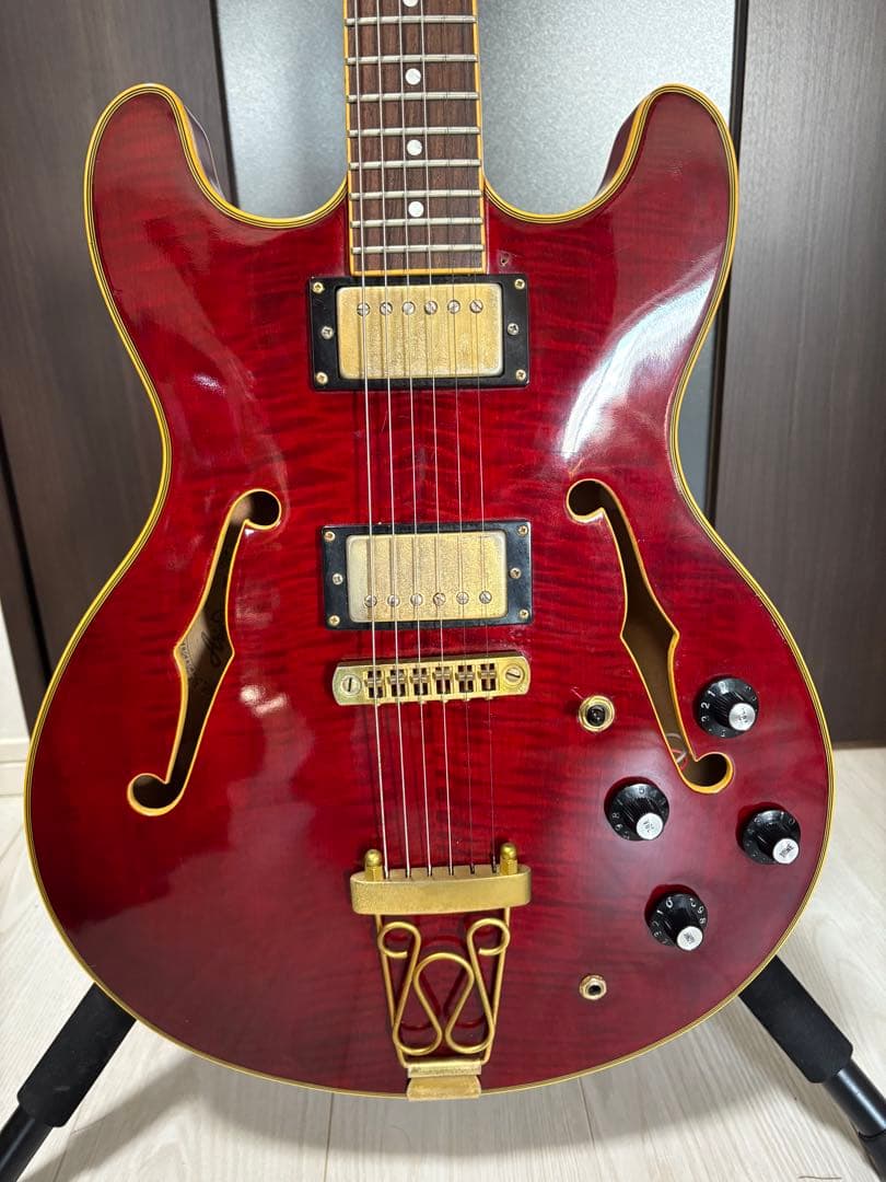 Aria Pro II セミアコースティックギター レッド