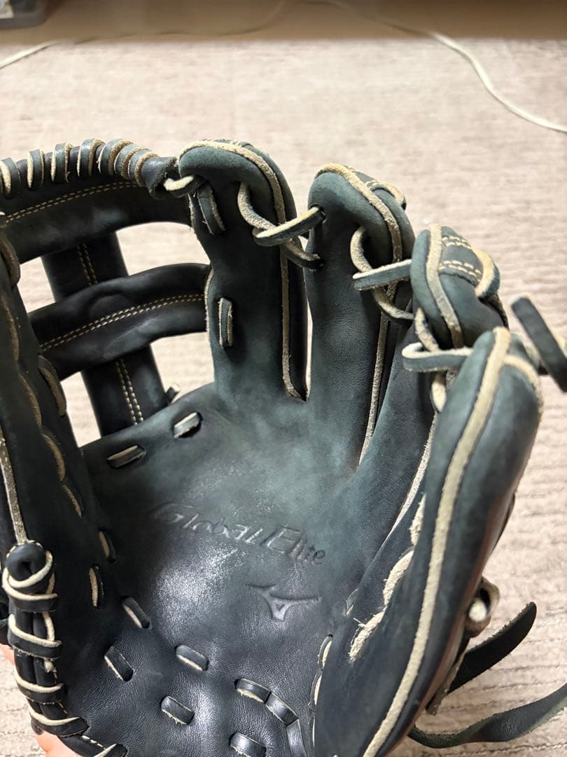 ミズノ グローバルエリート　黒　グローブ