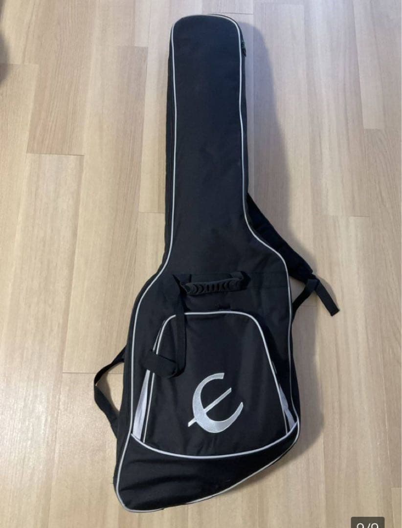 エピフォン　ブラックバードベース　モトリークルー　ニッキーシックス