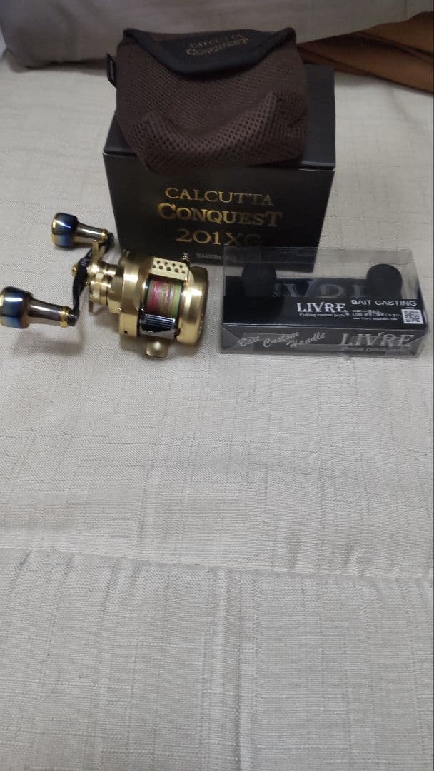 シマノ　カルカッタコンクエスト201xg リブレハンドル付き