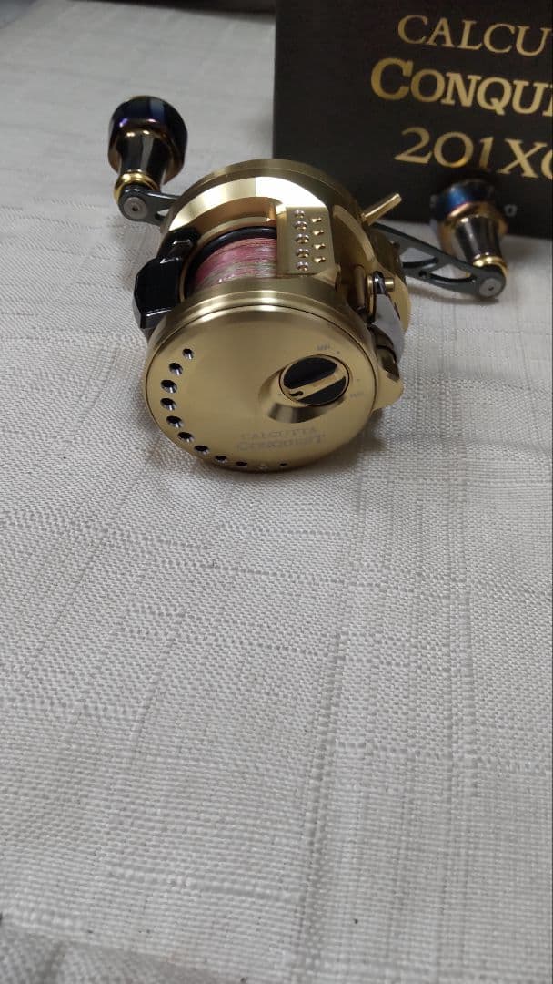 シマノ　カルカッタコンクエスト201xg リブレハンドル付き