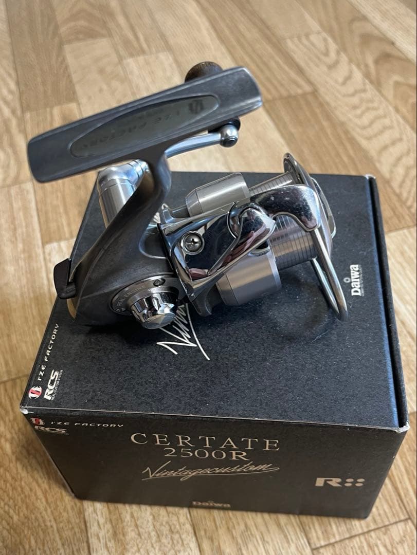 ダイワ　セルテートビンテージカスタム2500R