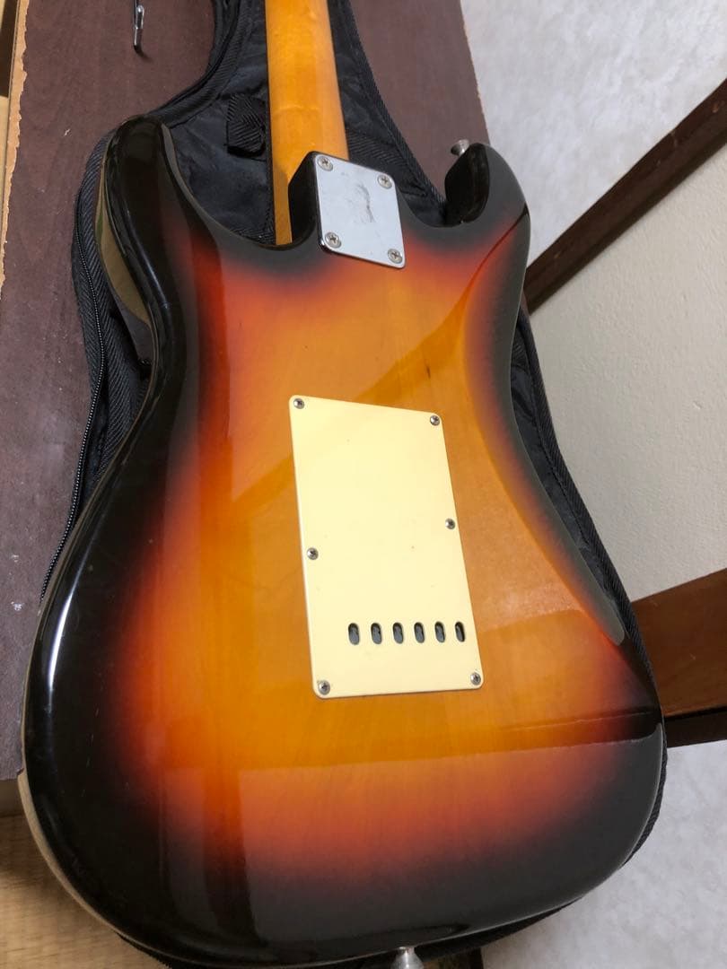 Fender Japan Nシリアル ストラトキャスター(ジャンク品)