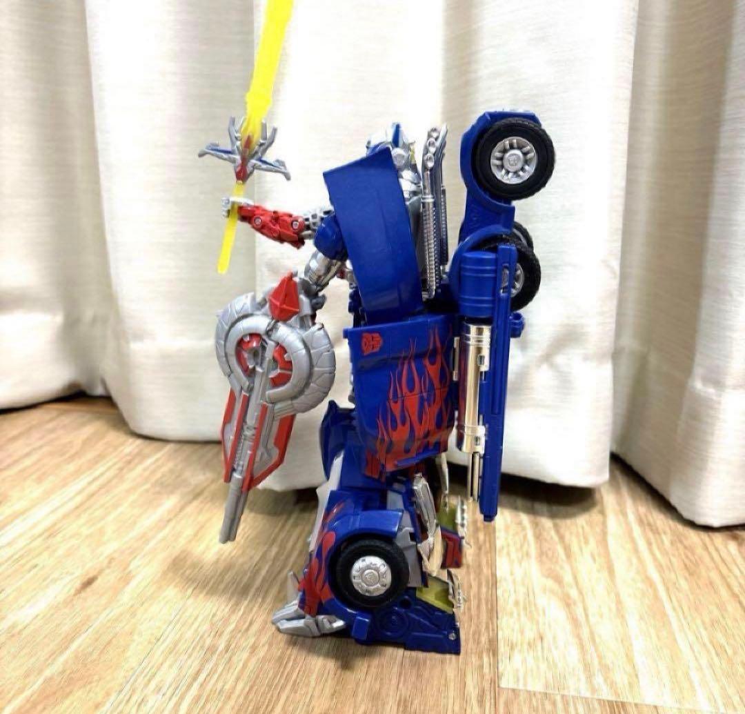 【 美品⠀】 トランスフォーマー オプティマスプライム フィギュア 変身 箱付き