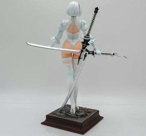 ニーアオートマタ　2b　ヨルハ　白　フィギュア