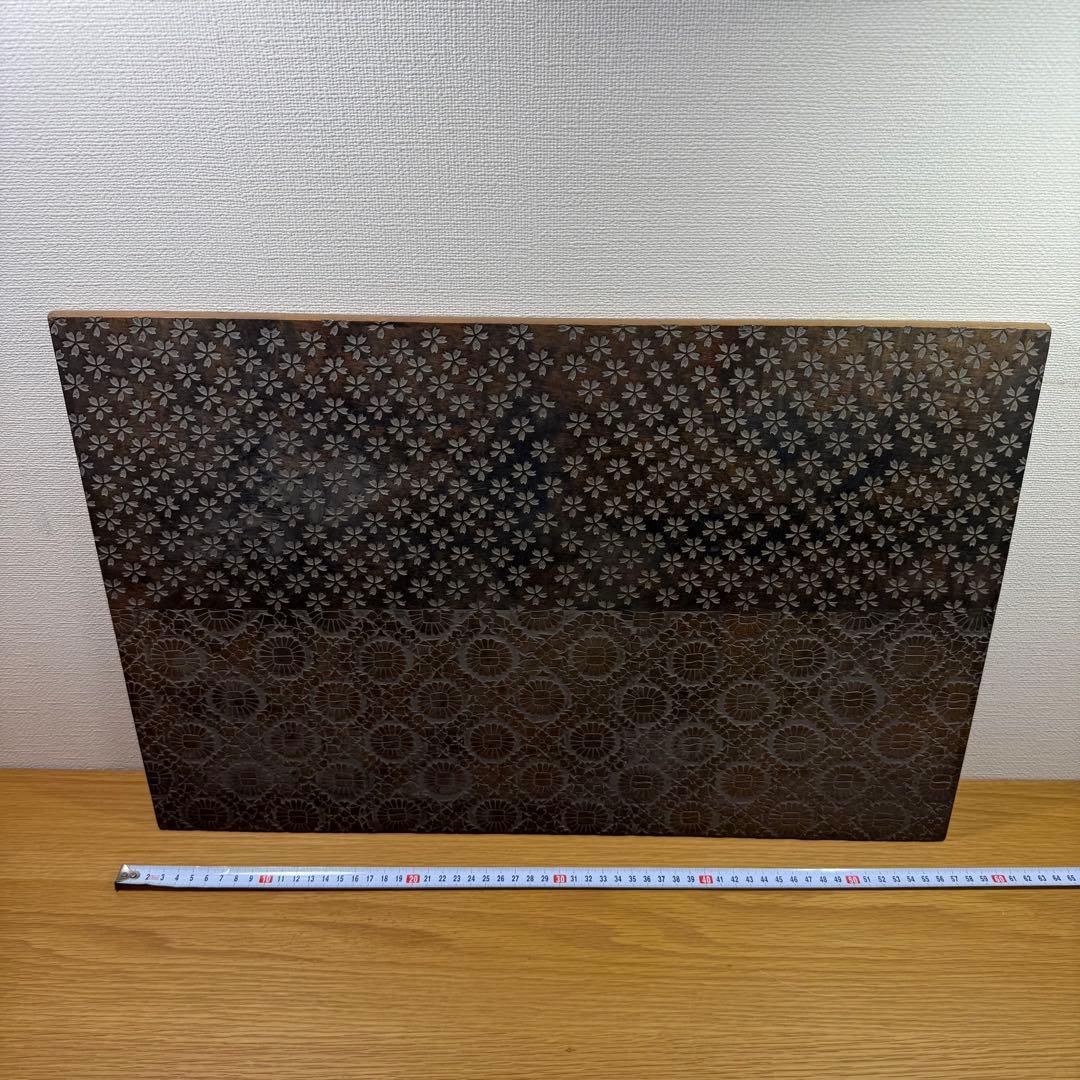 和風 木製アートパネル 木彫り 板 飾り台 / 伝統文様 菊・桜