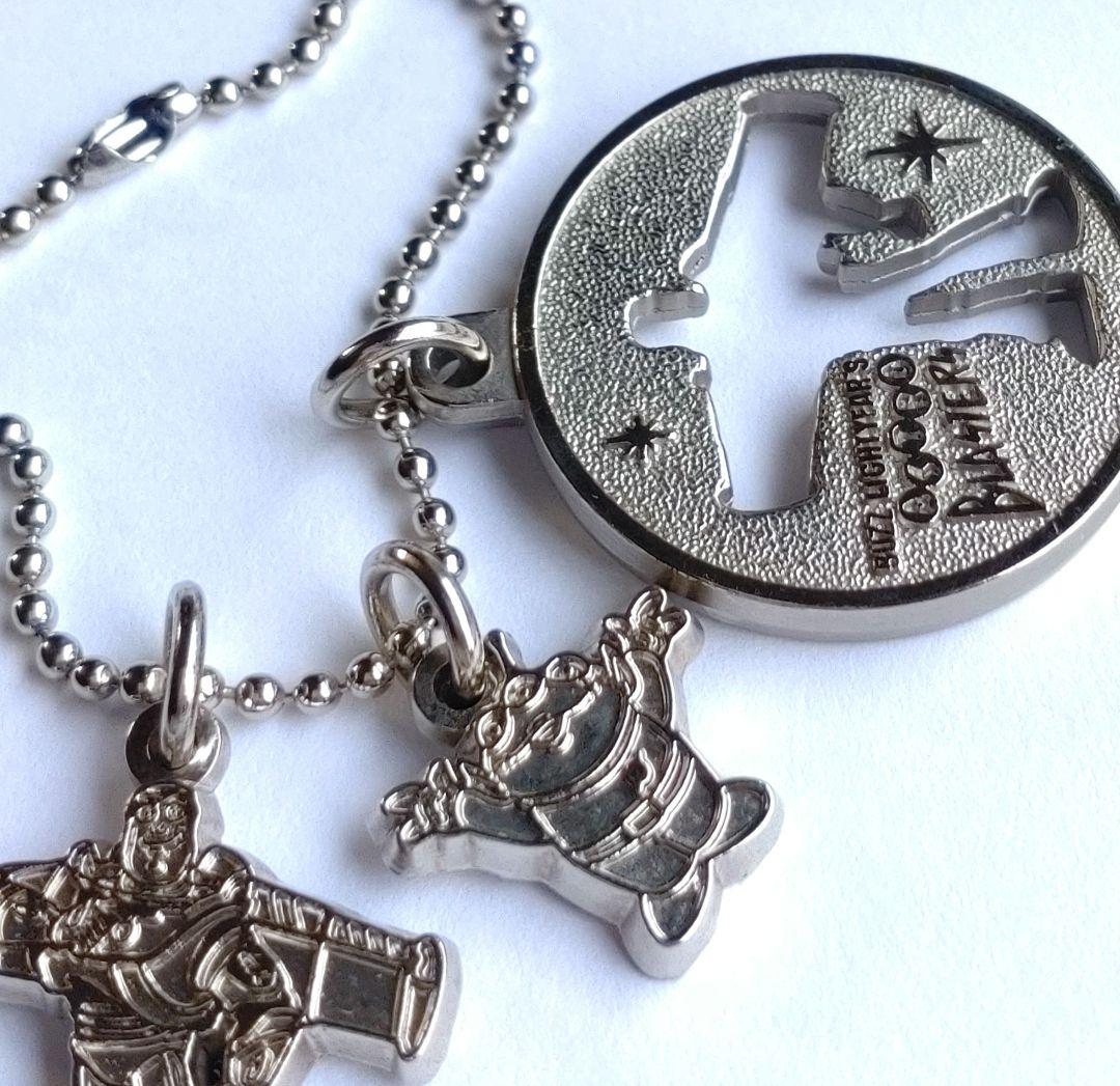 バズ・ライトイヤー トイ・ストーリー 型抜きキーホルダー ディズニーランド 希少