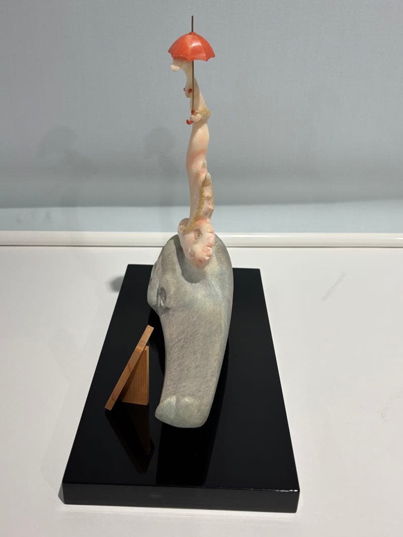 天然桃珊瑚彫刻/前川泰山「夢ごころ」立体桃珊瑚/素敵な置物(994)