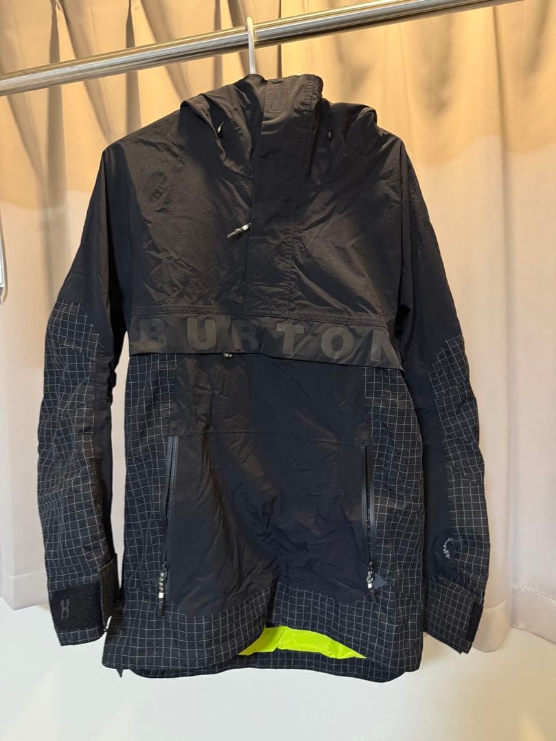 BURTON ブラックジャケット フード付き