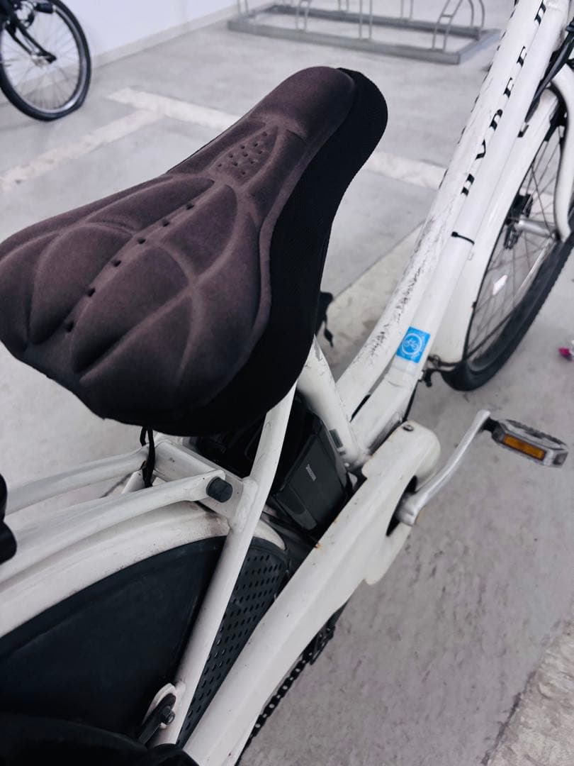 【手渡し】電動自転車　後ろチャイルドシート　ギア３段　オートライト　充電器　鍵２