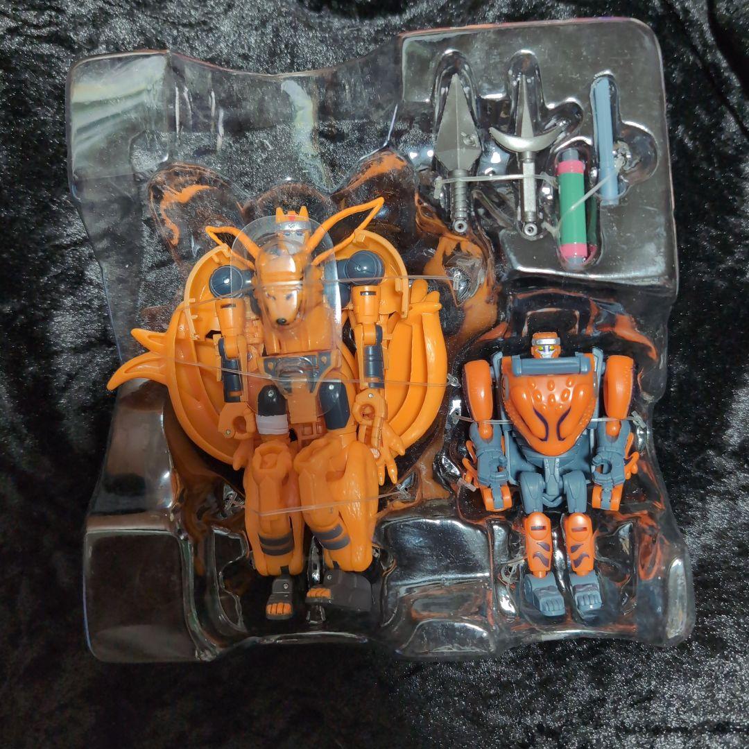 トランスフォーマー x ナルト クラマ ＆ ガマ吉 日本未発売