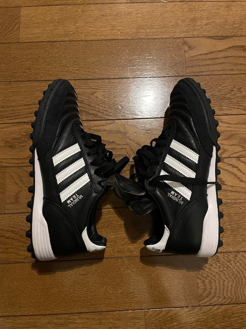 adidas Mundial Team サッカーシューズ