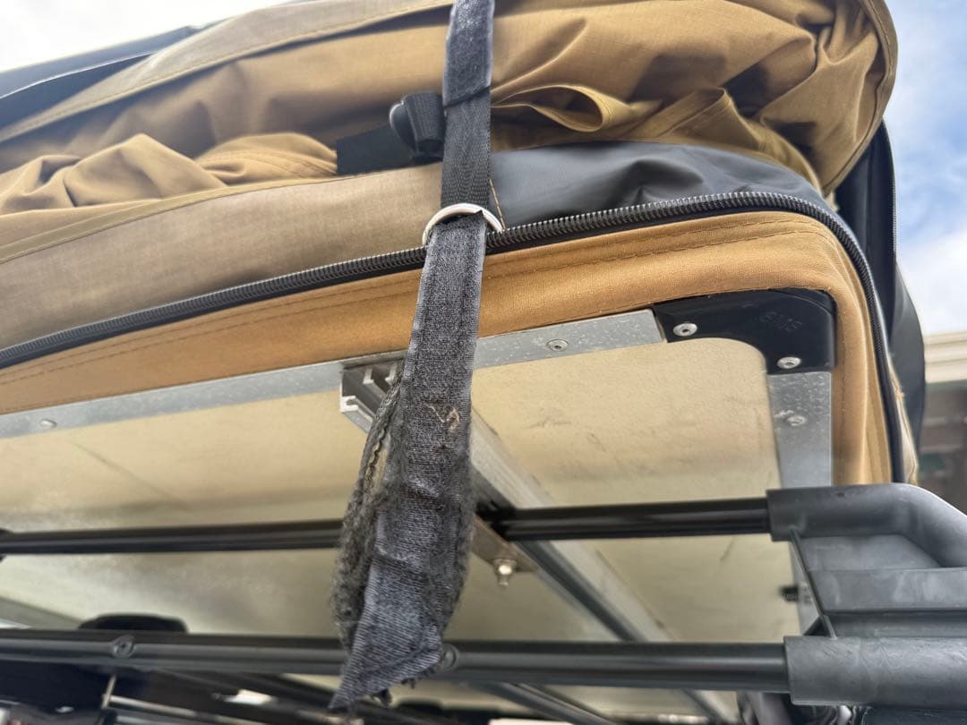 【引き取り希望】アドベンチャーキングス　ルーフテント　ユーザーマニュアル