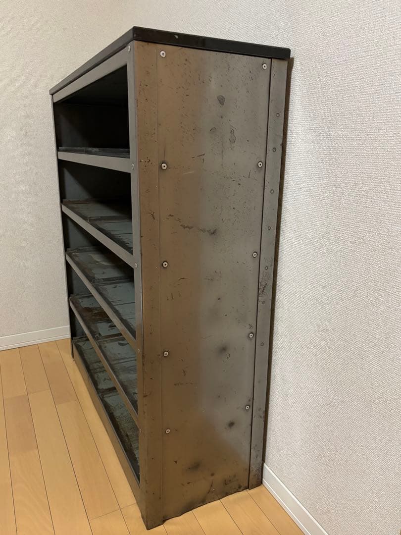 vintage インダストリアル　スチールキャビネット