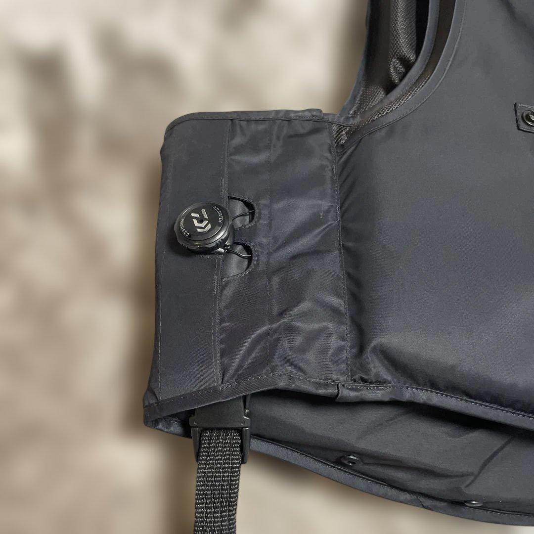 ダイワ バリアテックサイバーフロート　DF-3321 ライフジャケット 黒　M