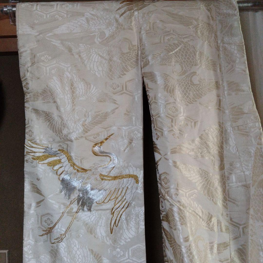 白地に総鶴柄の打ち掛け、着物打掛含む