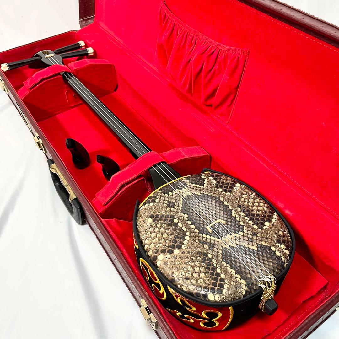 沖縄三線 蛇皮 本革 民謡楽器 民謡 和楽器 三線 ケース付