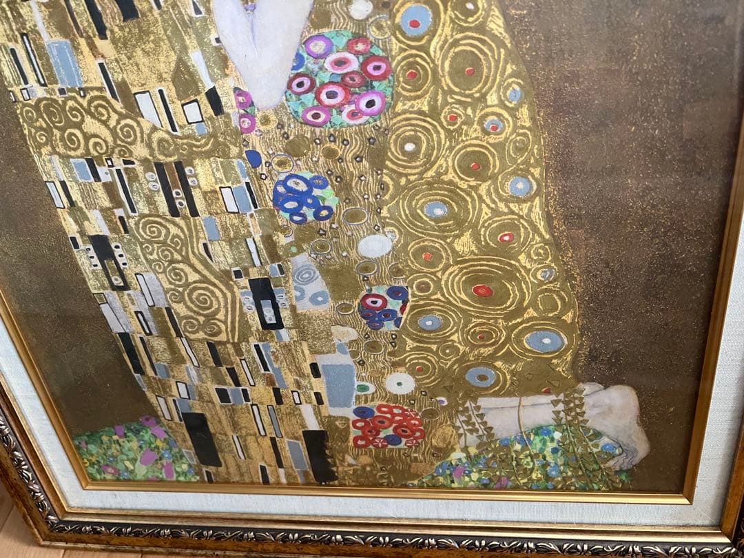 グスタフ　クリムト 接吻 絵画 金色フレーム　縦70.横62センチ