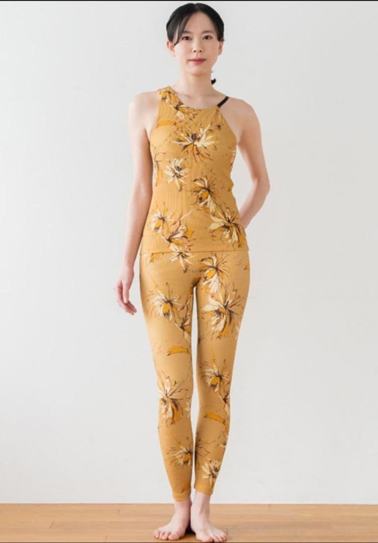 【紙タグ付】SUKALA リブBigフラワープリント タンクトップ　ゴールド　Ｌ