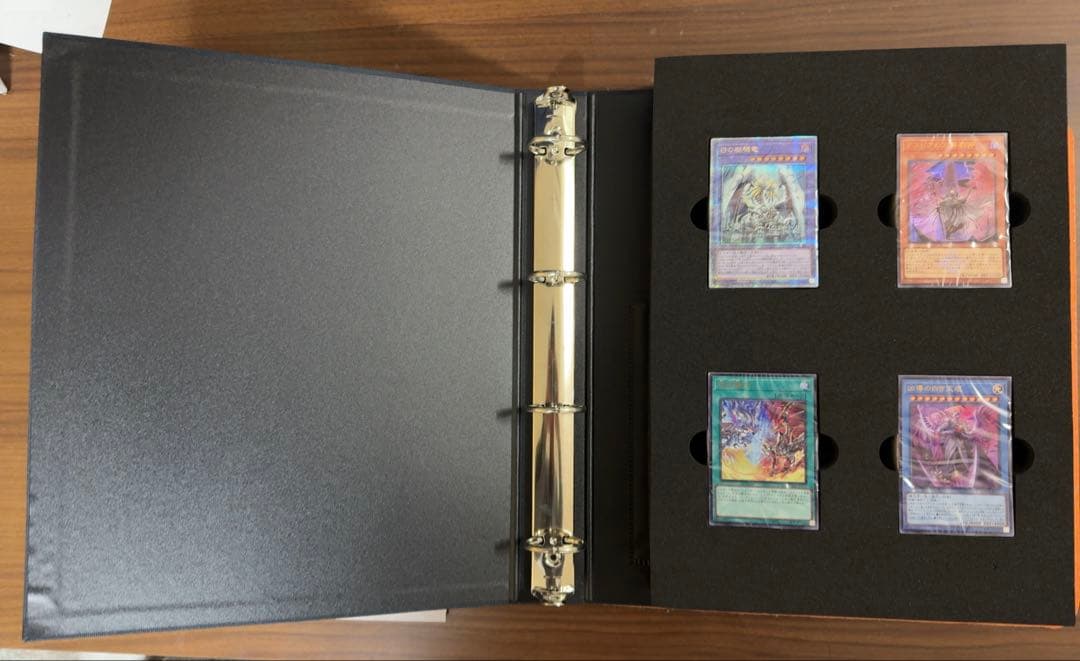 【開封品】遊戯王 白の物語 COMPLETE FILE