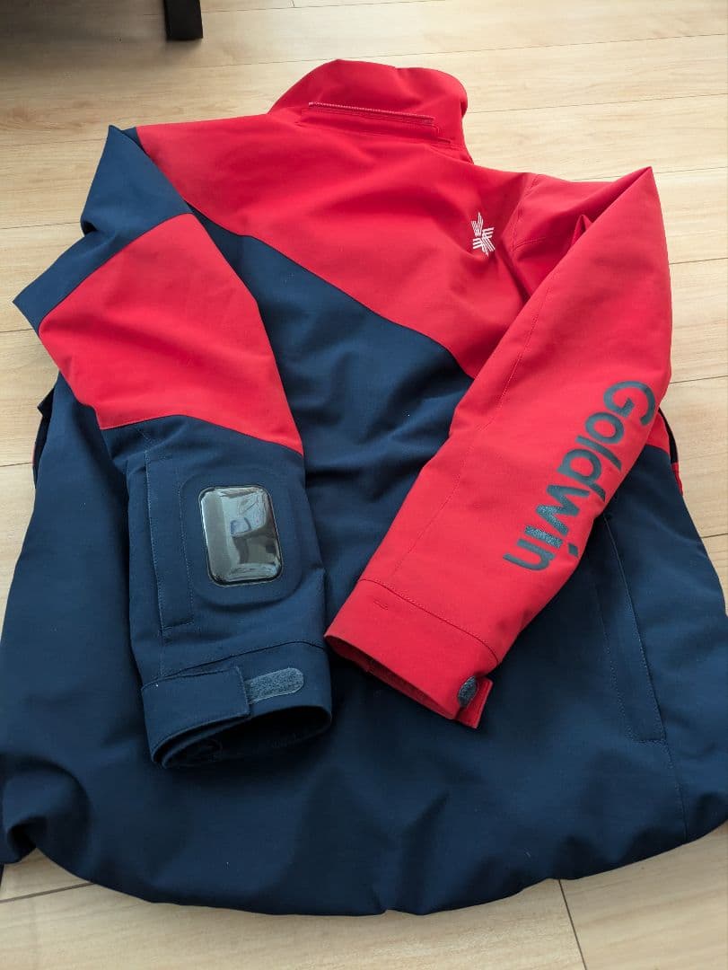 ゴールドウィン　 スキーウェア (ユニセックス)上下セット　子供もOK