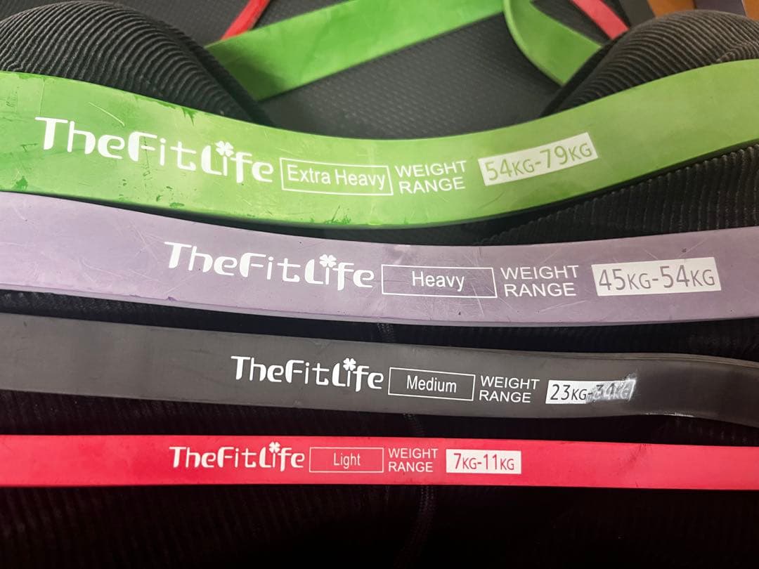 トレーニング器具セット【ダンベル、ベンチ、懸垂バー、トレーニングチューブ】