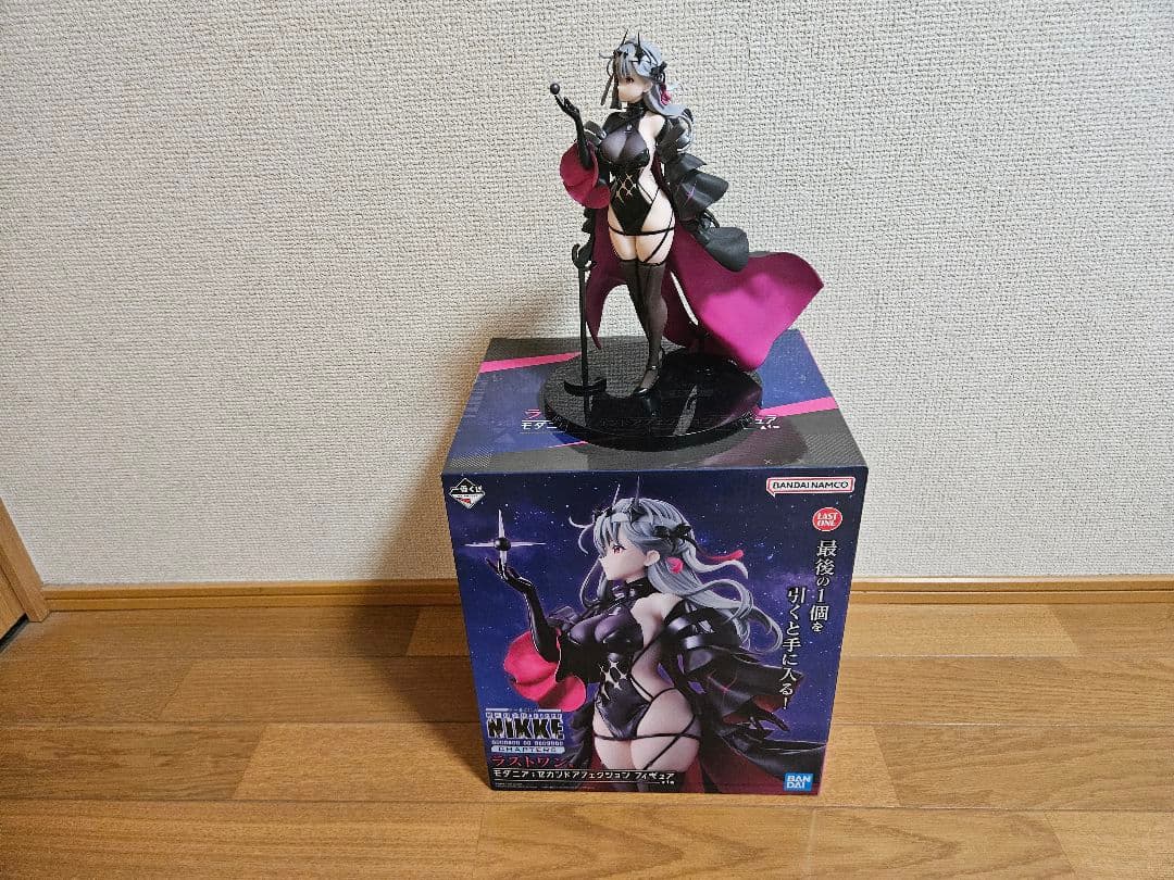 はてぃ メガニケ 一番くじ ラストワン、A賞、B賞セット売り＋おまけ付き