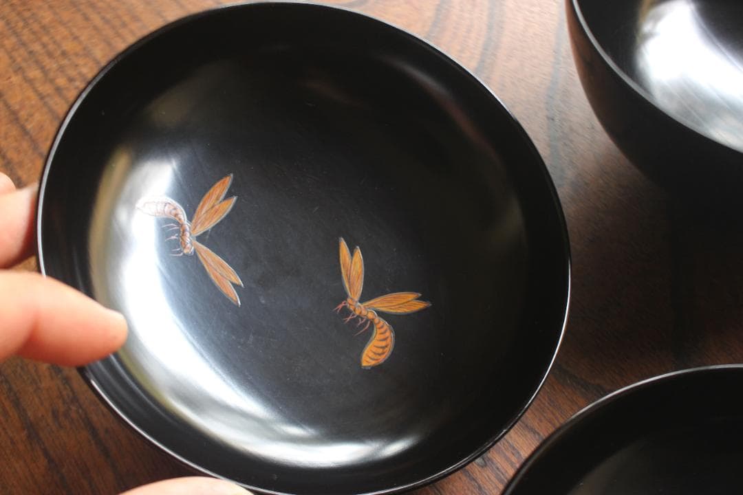 時代逸品！上質黒漆に優美な牡丹見返し蜂蒔絵の映えるお椀2点（検輪島塗蒔絵椀雑煮椀