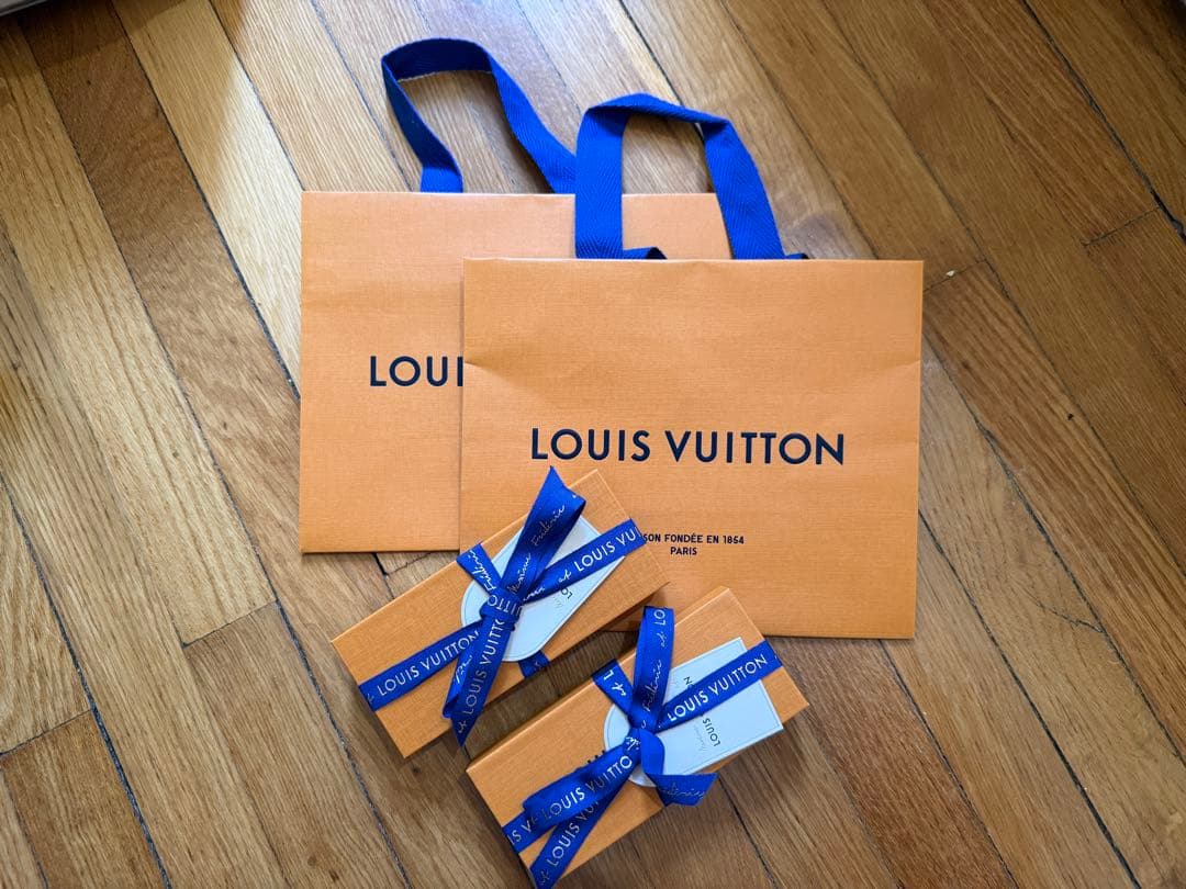 LOUIS VUITTON ダークチョコレート　ミルクチョコレート　2箱セット