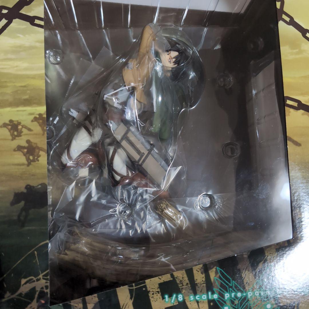 進撃の巨人 リヴァイ 1/8スケールフィギュア