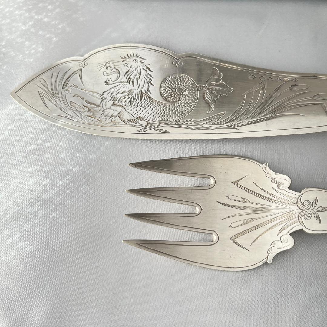 【英国】 ビクトリアンのサーバー ペア　 獅子のエングレイブ 豪奢！！！