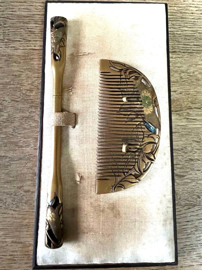 ゴールド螺鈿細工透かし模様櫛とかんざしセット　箱入り