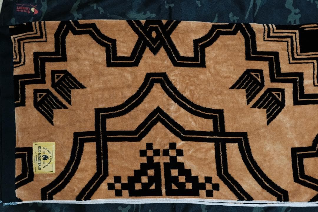 オールドマウンテン　OLD MOUNTAIN　kakemono 夏 キャメル