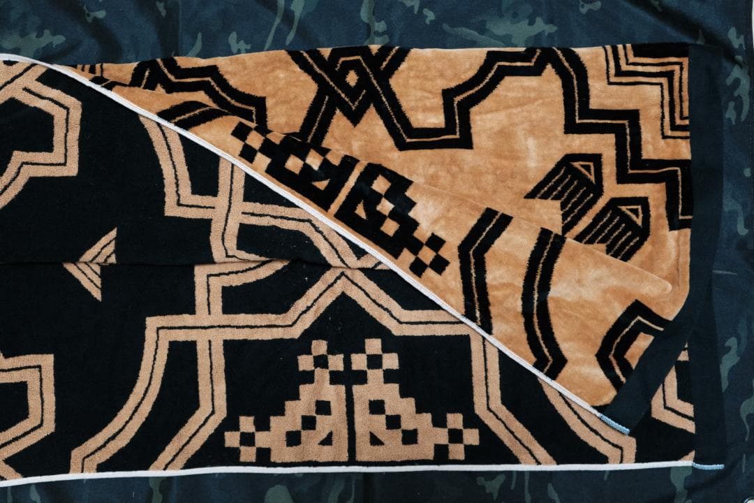 オールドマウンテン　OLD MOUNTAIN　kakemono 夏 キャメル