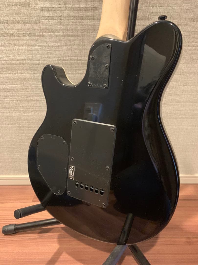 Sterling by Music Man Ax3 エレキギター ブラック　中古
