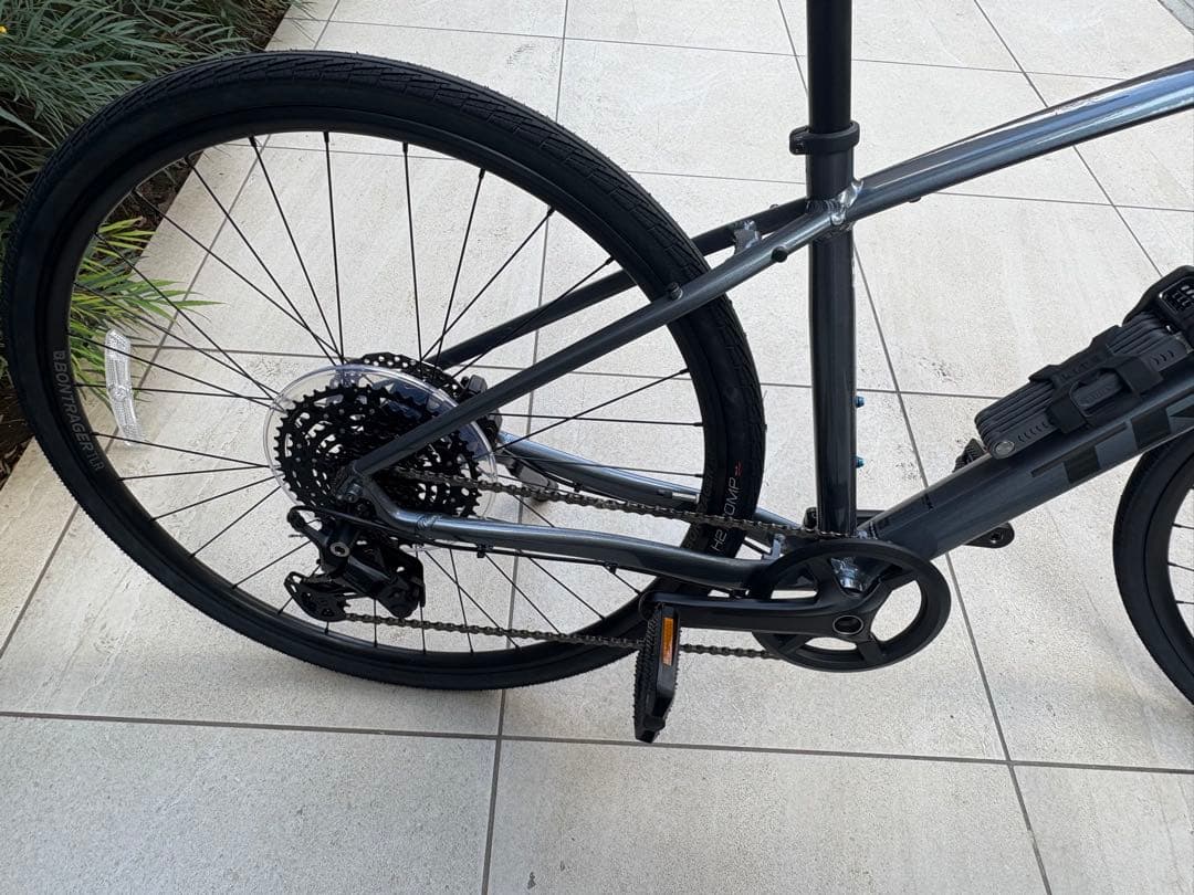 も*ぺ様 トレック FX3 グレー サイズM 【東京引き取り限定】TREK