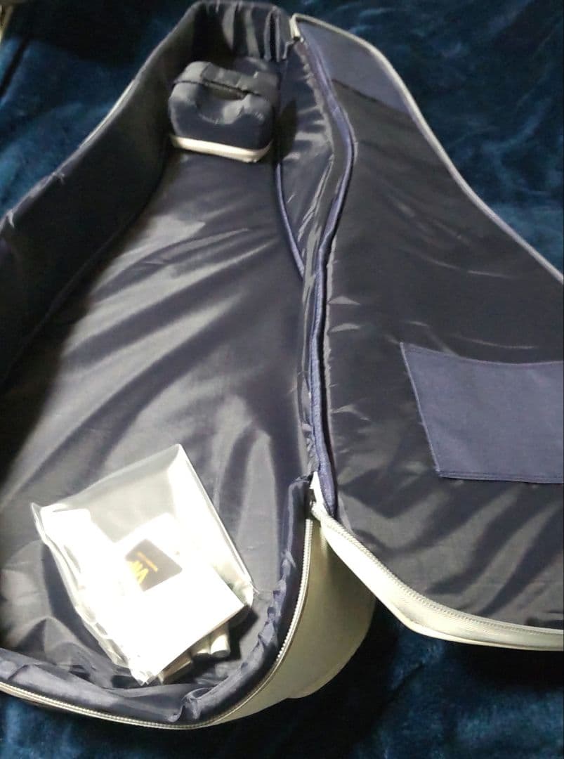 初心者用オーダーメイドギター 光でコード進行が表示されます