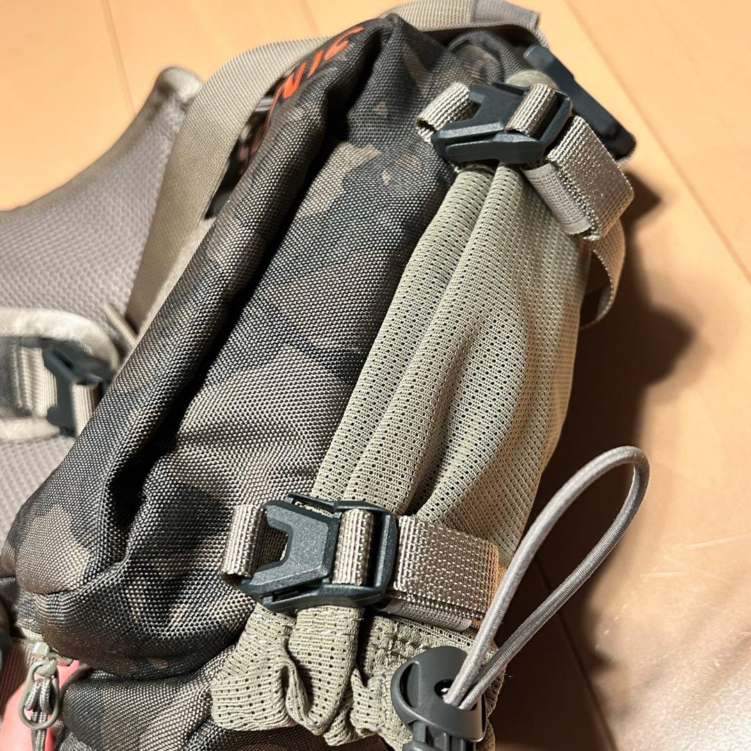 SIMMS シムストリビュータリーハイブリッド チェストパック