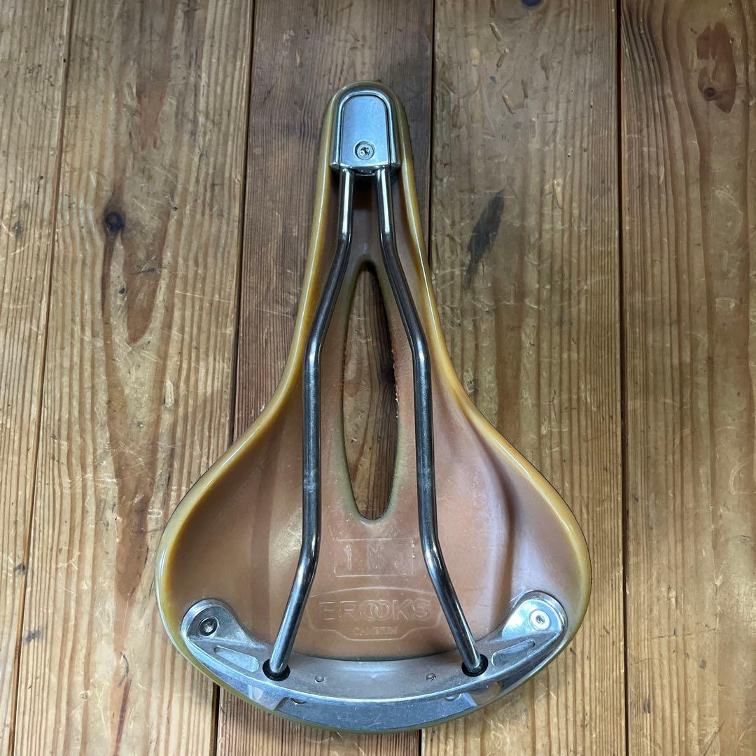 Brooks カンビウムC17 Curved サドル 限定テストグラフィック