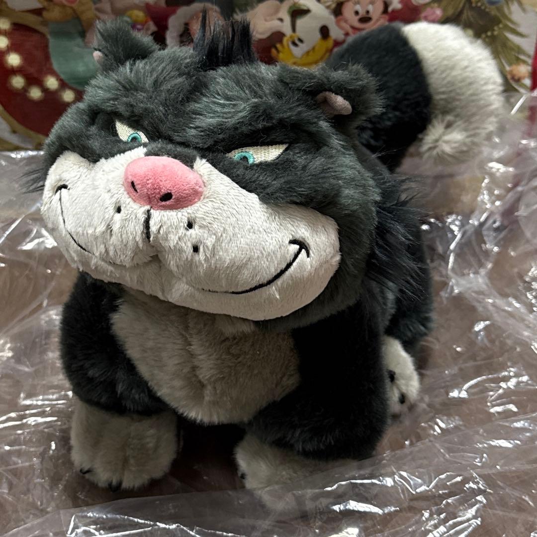 ディズニーストア　ルシファー ぬいぐるみ　日本未発売