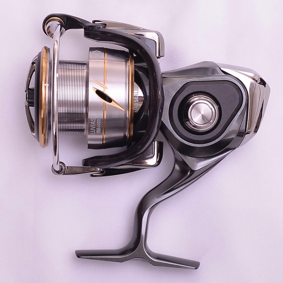ダイワ ルビアス4000-CXH スピニングリール