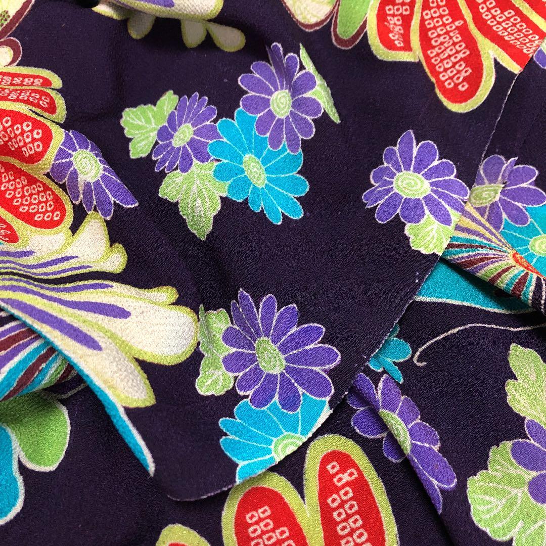 古布☆子供着物ハギレ☆鬼縮緬☆蝶と菊