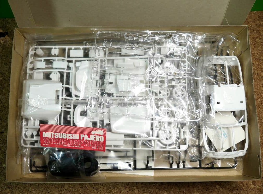 タミヤ★★1/24スケール★★三菱パジェロ★★ラリー優勝モデル★★プラモデル