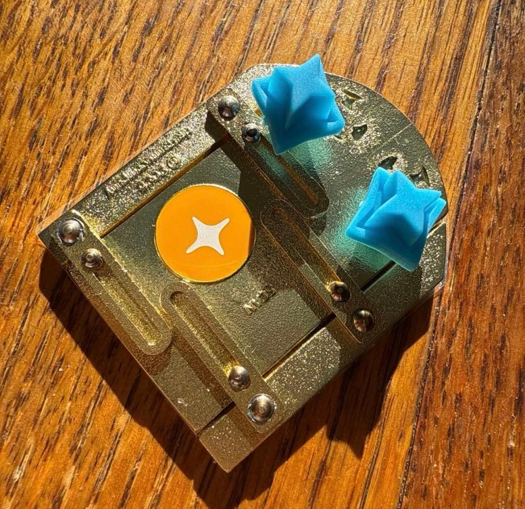 【ピンバッチのみ】 sky星を紡ぐ子どもたち　仲良しお辞儀　ピンバッチ