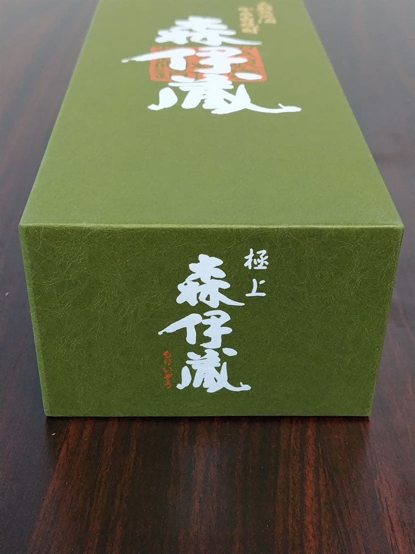 極上森伊蔵 長期熟成酒　かめ壺焼酎 ギフトボックス入り　720ml