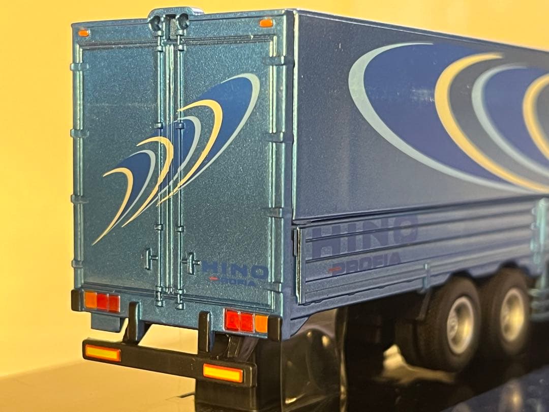 日野　プロフィア　模型