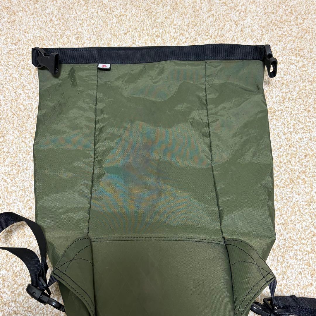 オリーブグリーン メッセンジャーバッグ