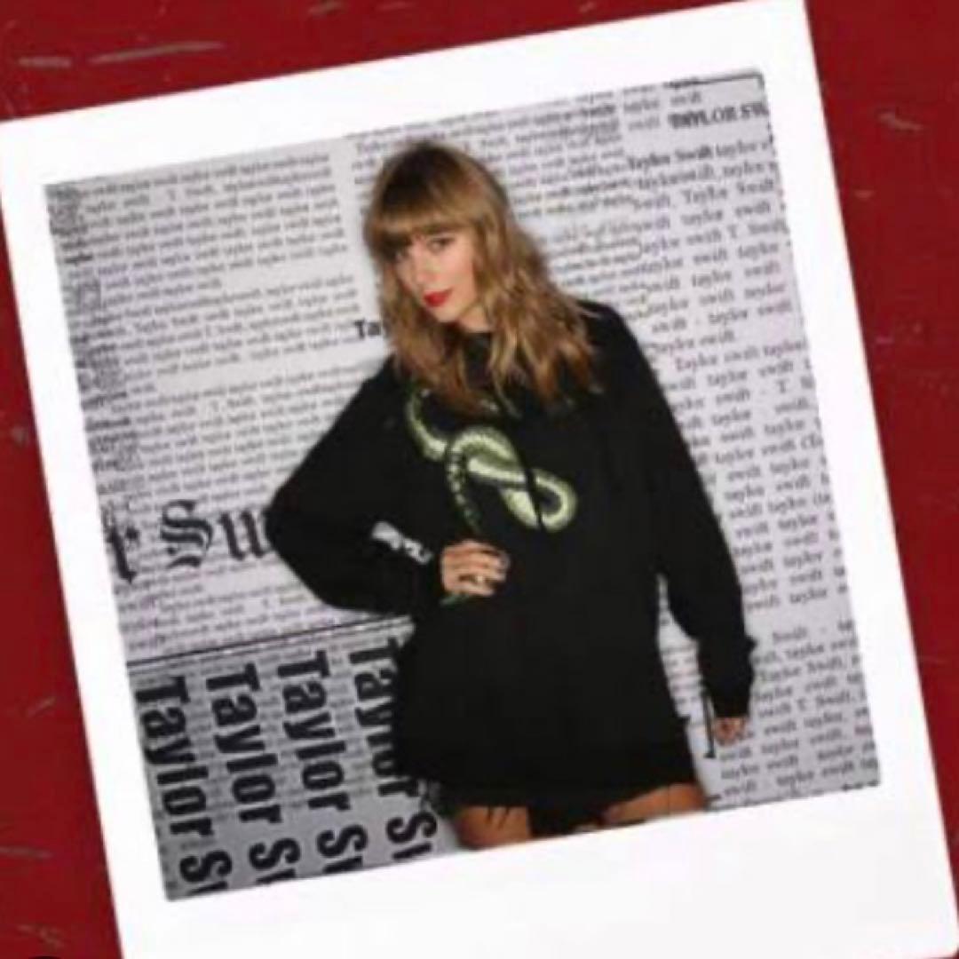 テイラースウィフト着用 Reputation 刺繍 スネーク パーカー テイラー